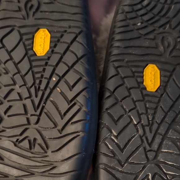 Manitobah half Mukluks In Grey - Picture 2 of 4